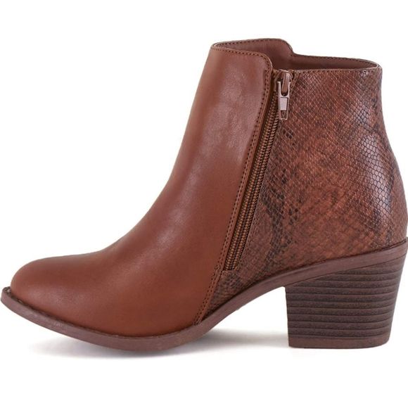 Women’s Chunky Block Heels Booties with Side Zippe - Picture 5 of 6